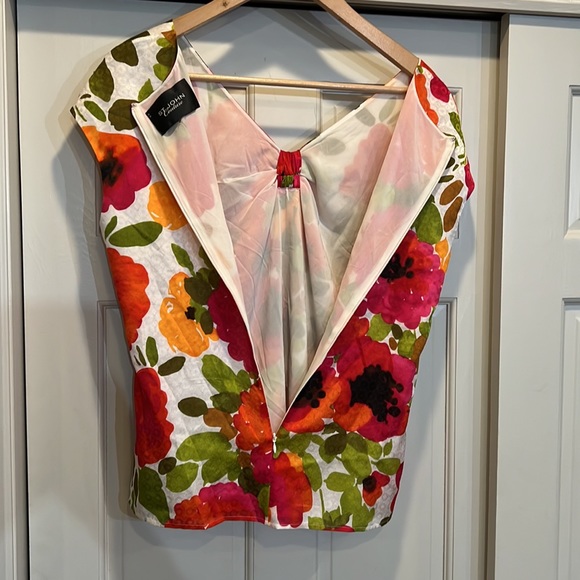 St. John Couture sleeveless silk and wool blend sleeveless floral shirt - Picture 8 of 11